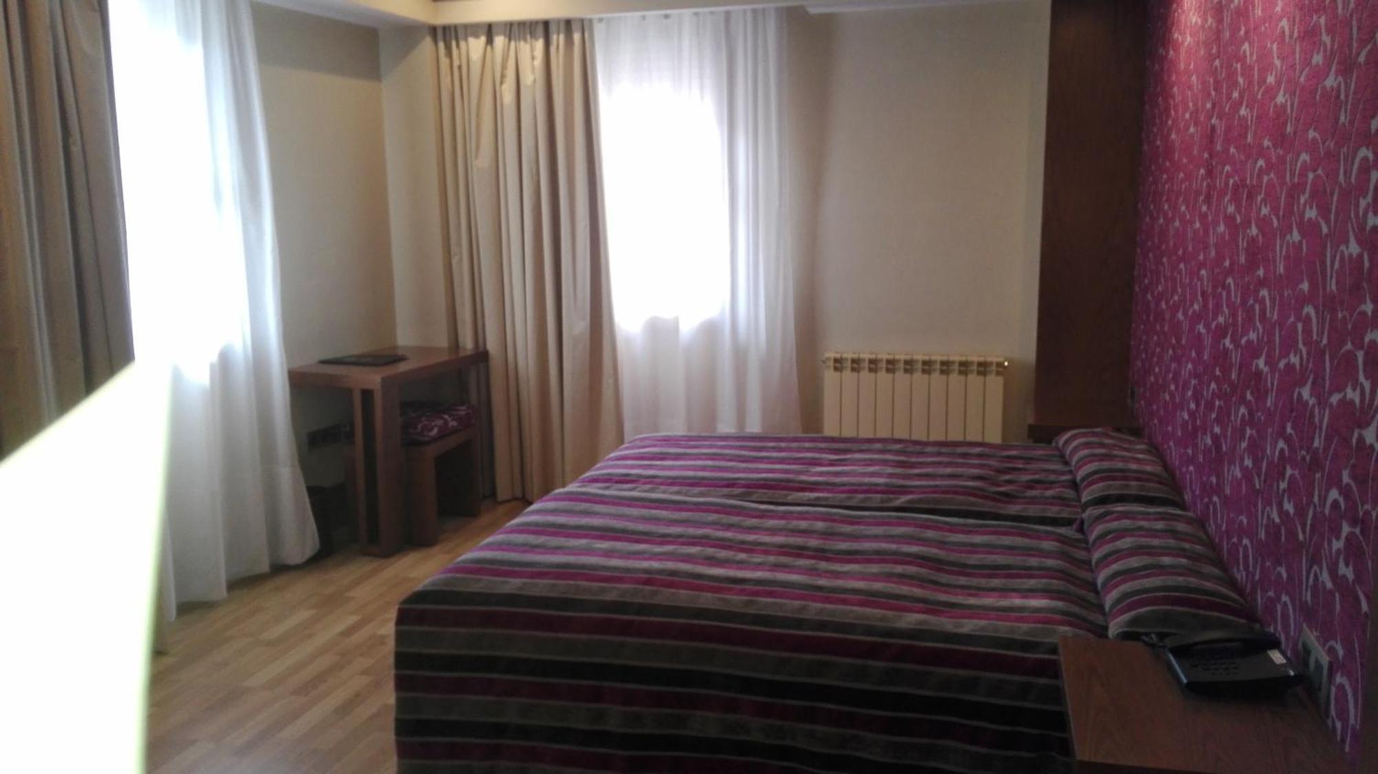 Hotel Los Braseros Burgo المظهر الخارجي الصورة