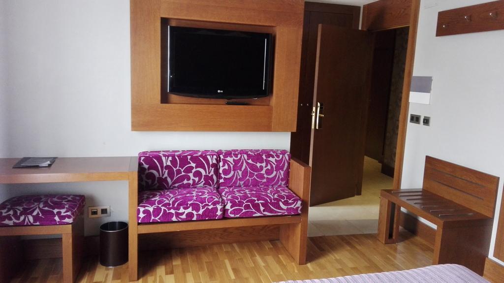 Hotel Los Braseros Burgo المظهر الخارجي الصورة
