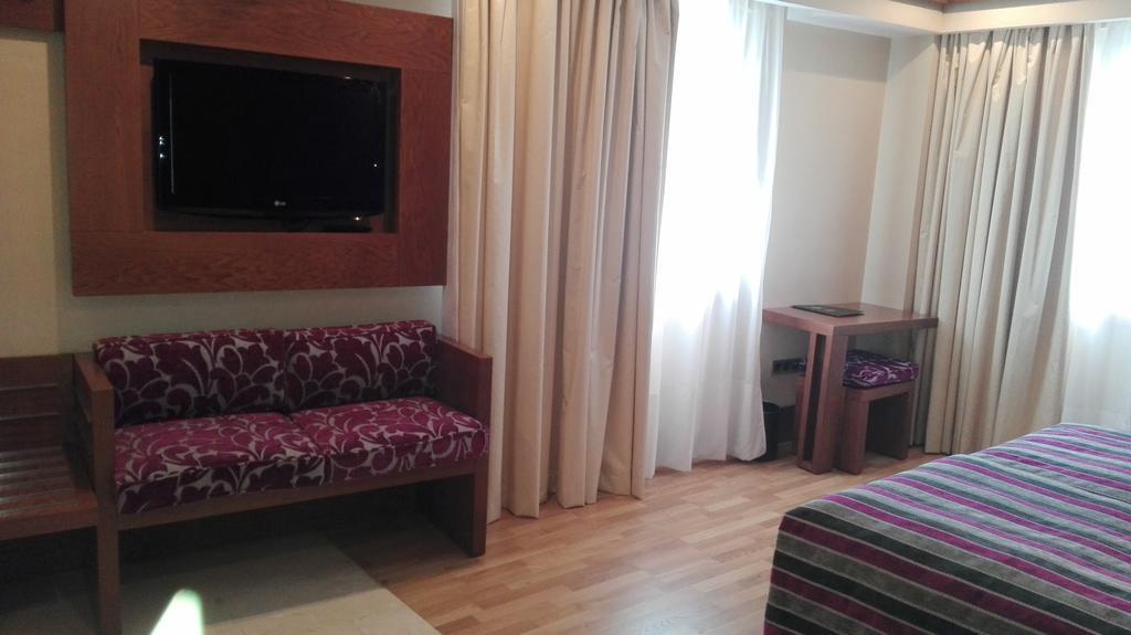 Hotel Los Braseros Burgo المظهر الخارجي الصورة